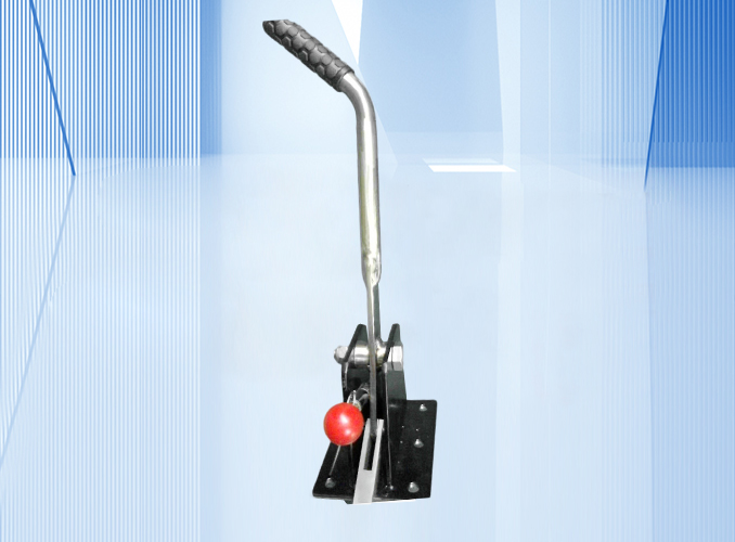 Mechanical unhooking device for dropping boats