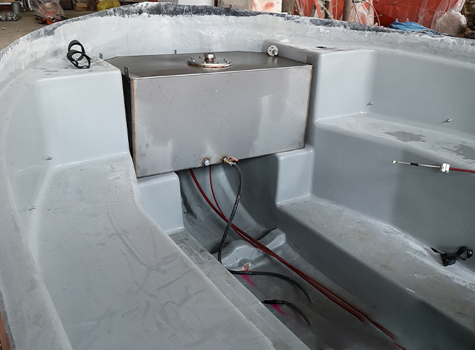 5 meter enclosed boat fuel tank